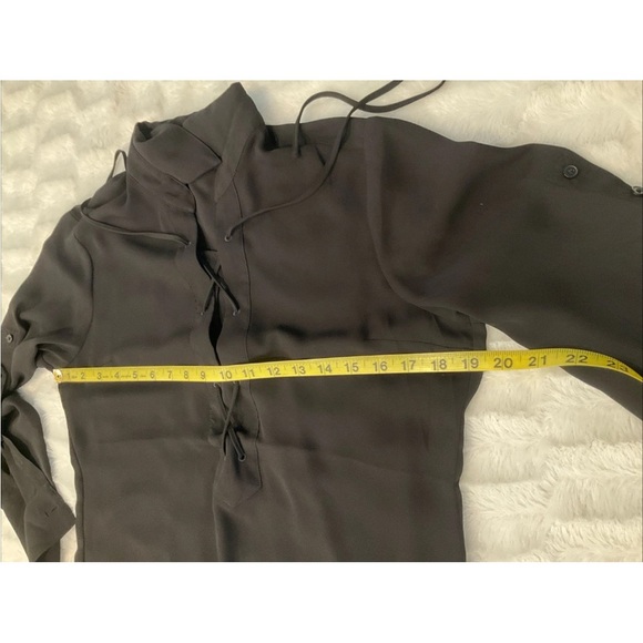 Express Women’s Semi Sheer Lace Up Roll Tab Sleeve Tunis Size Small - Picture 7 of 9